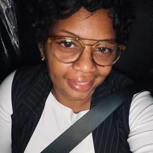 Meet your Posher, Pamela